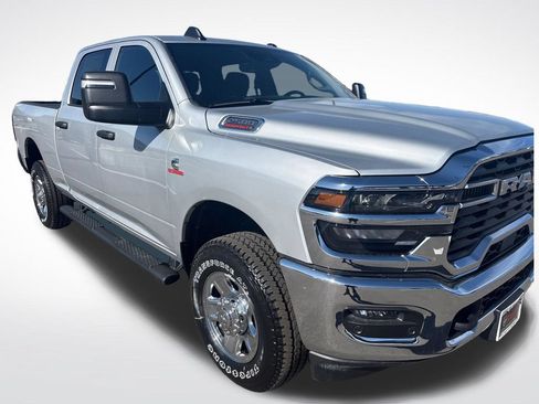 New 2026 RAM 2500 Tradesman AWD/4WD image 7