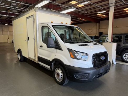 Used 2022 Ford Transit 350 DRW RWD image 5