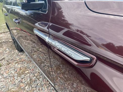 Used 2021 Lincoln Navigator Reserve RWD image 4