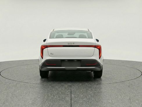 Used 2025 Kia K4 LXS image 7