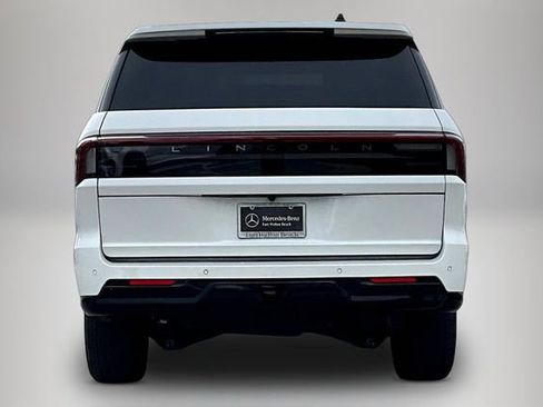 Used 2025 Lincoln Navigator Reserve w/ Jet Appearance Package AWD/4WD image 6