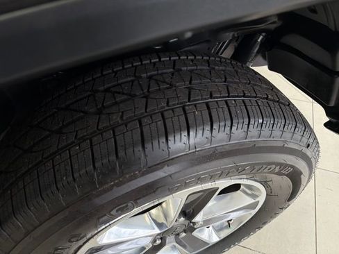 Used 2020 Jeep Wrangler Unlimited Sahara image 28