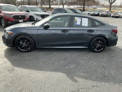 Used 2025 Honda Civic Sport image 9
