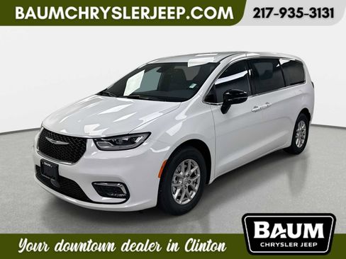 New 2026 Chrysler Pacifica Select FWD image 1