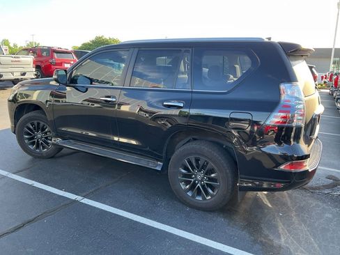 Used 2020 Lexus GX 460 Premium w/ Premium Package image 10