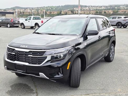 New 2026 Kia Seltos LX AWD/4WD image 11