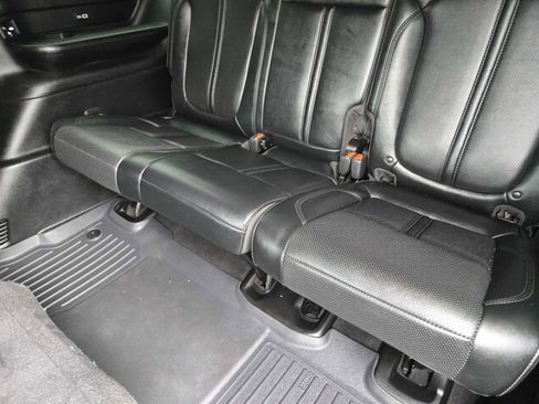 Used 2022 Jeep Wagoneer Series II AWD/4WD image 30