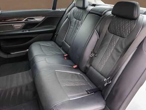 Used 2020 BMW 740i RWD image 27