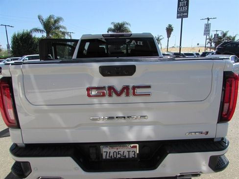 Used 2023 GMC Sierra 1500 AT4 w/ Technology Package AWD/4WD image 37