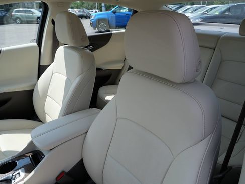 Used 2022 Chevrolet Malibu Premier FWD image 11