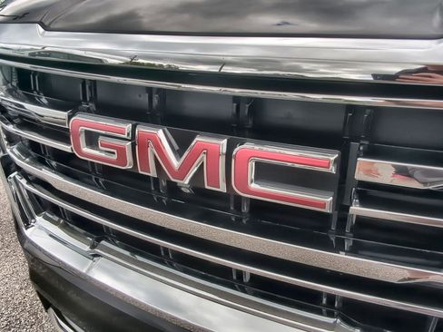Used 2023 GMC Yukon XL SLT w/ SLT Luxury Package RWD image 32