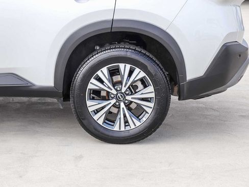 Used 2023 Nissan Rogue SV AWD/4WD image 12