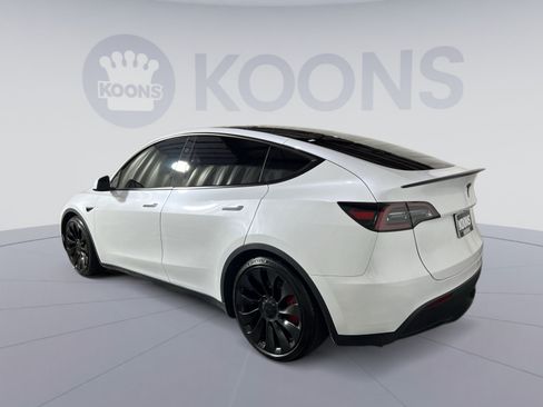 Used 2024 Tesla Model Y Performance AWD/4WD image 4