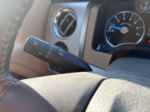 Used 2014 Ford F150 Lariat w/ Lariat Chrome Package image 39