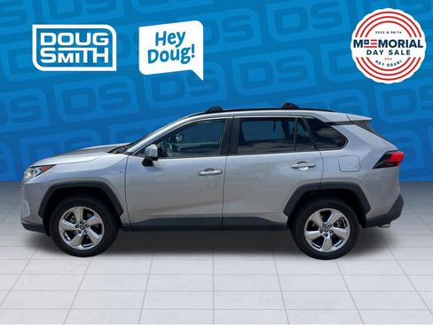 Used 2020 Toyota RAV4 Limited AWD/4WD image 2