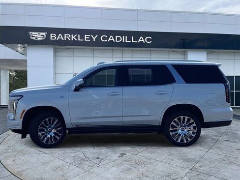 Certified 2025 Cadillac Escalade Premium Luxury Platinum RWD image 6