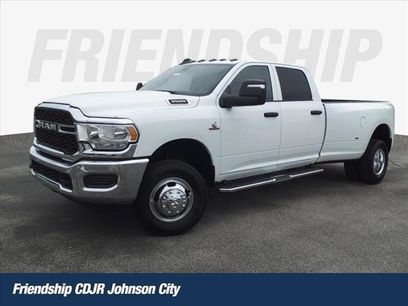 New 2024 RAM 3500 Tradesman w/ Chrome Appearance Group