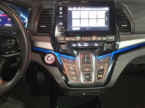 Used 2022 Honda Odyssey Touring image 17