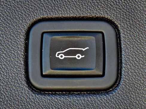 Certified 2024 Chevrolet Equinox LT w/ LPO, Floor Liner Package image 35