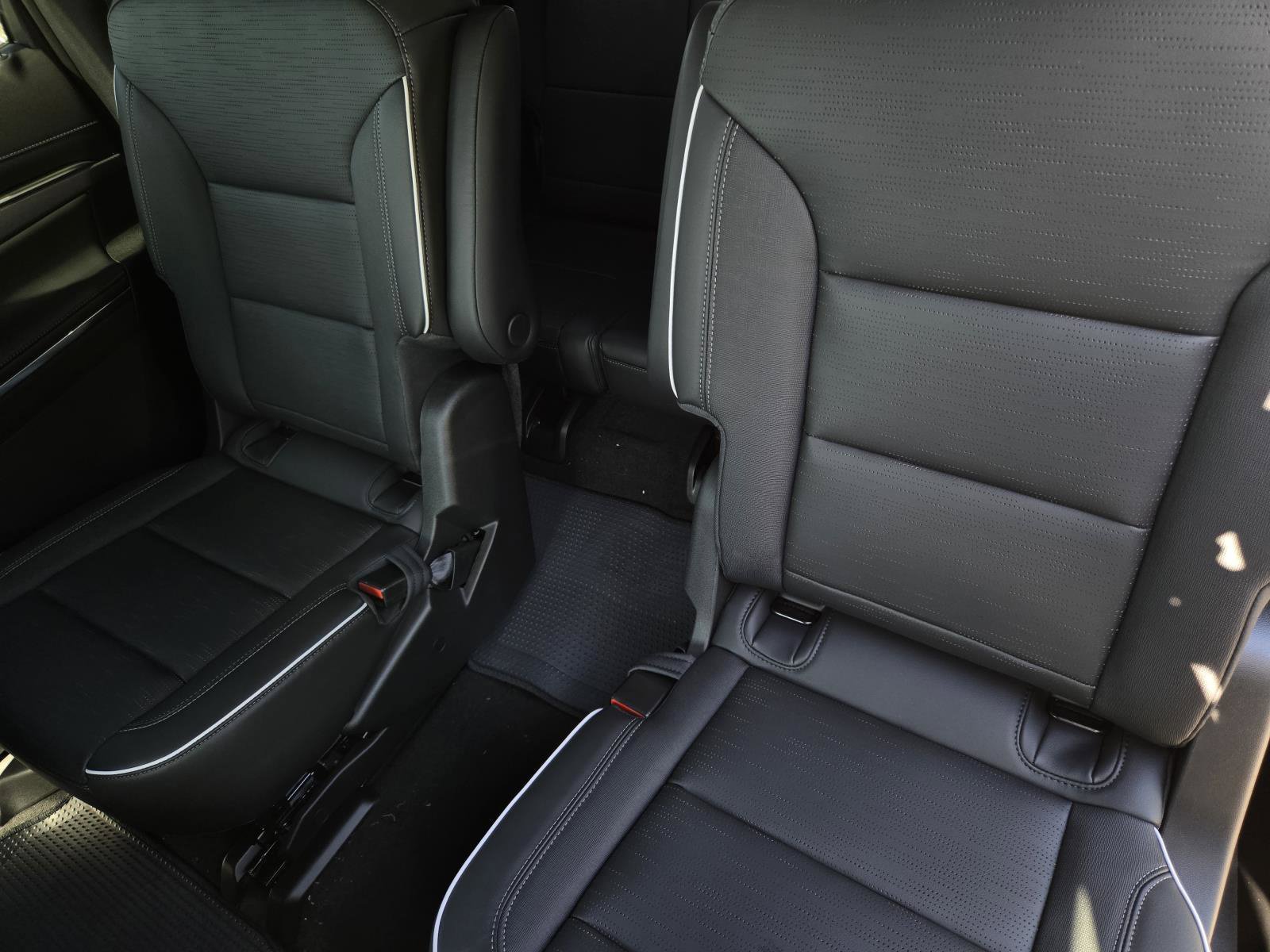 New 2026 Buick Enclave Sport Touring w/ Power Package FWD image 5