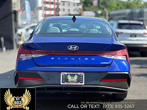 Used 2024 Hyundai Elantra Limited FWD image 5