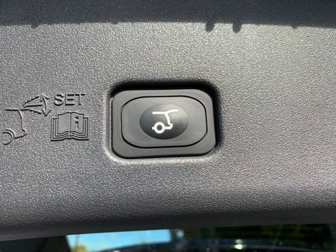 New 2026 Lincoln Nautilus Reserve w/ Jet Appearance Package image 6