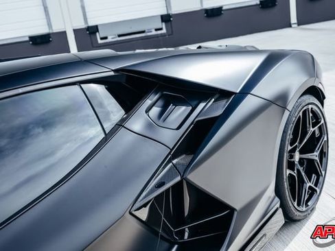 Used 2025 Lamborghini Revuelto image 66