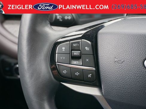 Used 2025 Ford Explorer Platinum w/ LUX Leather Package AWD/4WD image 28