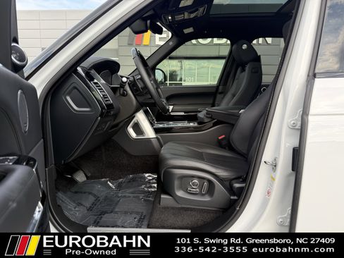 Used 2017 Land Rover Range Rover HSE AWD/4WD image 12