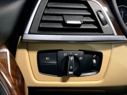 Used 2017 BMW 330i xDrive Sedan image 33