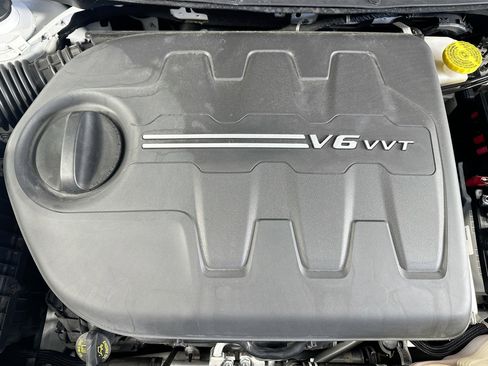 Used 2022 Jeep Cherokee Trailhawk w/ Trailer Tow Group image 28