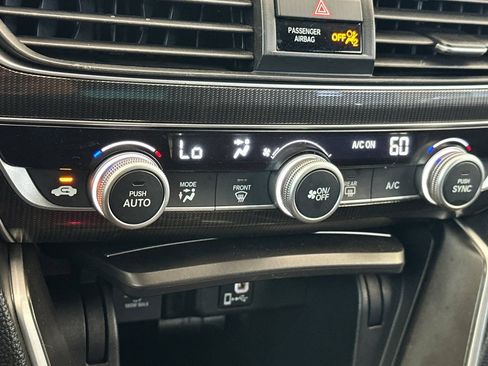 Used 2018 Honda Accord Sport image 19