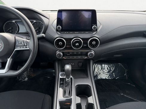 Used 2023 Nissan Sentra SV image 11