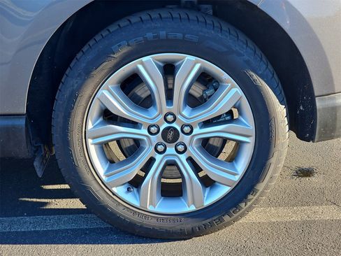 Used 2023 Ford Edge Titanium image 36