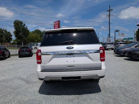 Used 2019 Ford Expedition Max XLT w/ Equipment Group 202A RWD image 8