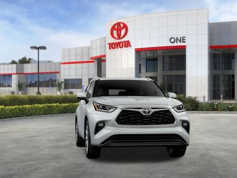 New 2026 Toyota Highlander Limited AWD/4WD image 19