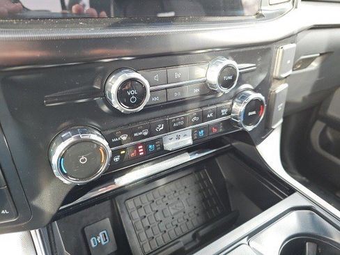 Used 2024 Ford F150 Platinum image 24