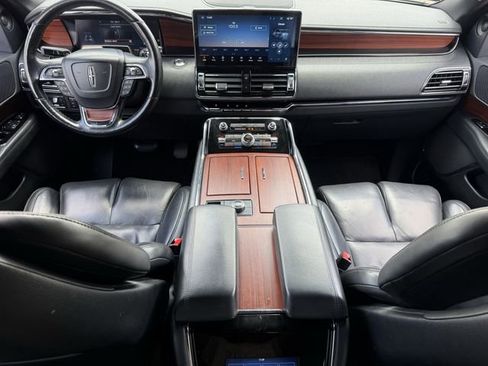 Used 2023 Lincoln Navigator Reserve AWD/4WD image 10