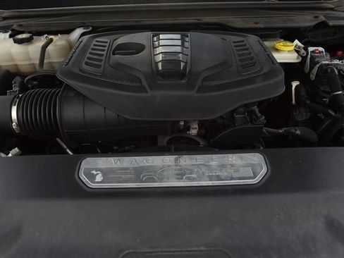 Used 2024 Jeep Wagoneer L Series II AWD/4WD image 31