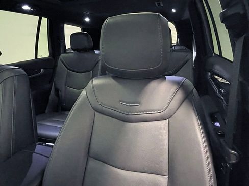 Used 2025 Cadillac XT6 Premium Luxury image 26