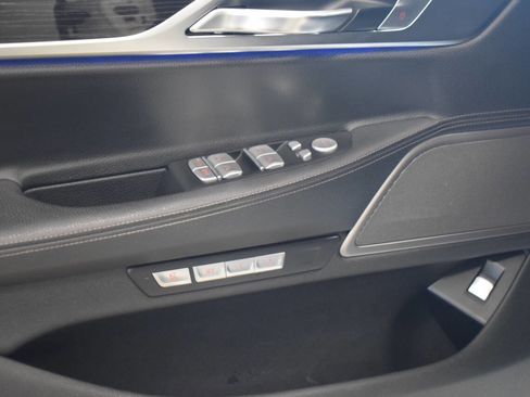 Used 2016 BMW 740i image 36