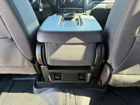 Used 2022 Chevrolet Silverado 2500 LT w/ Fleet Comfort Package image 18