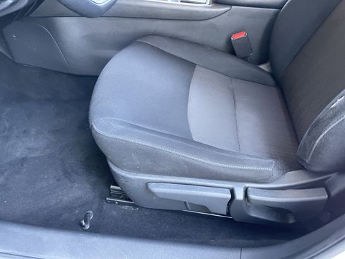 Used 2024 Nissan Sentra SV FWD image 18