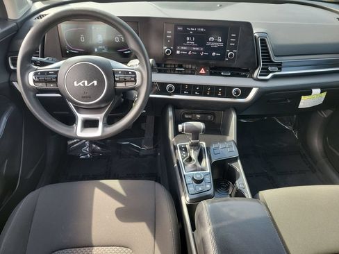 Certified 2025 Kia Sportage LX FWD image 27