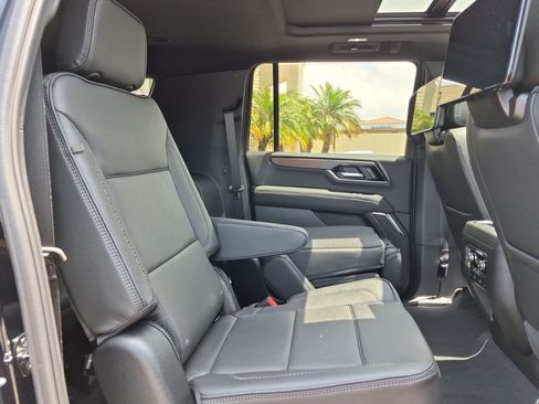 New 2026 GMC Yukon XL Denali w/ Denali Reserve Package AWD/4WD image 33