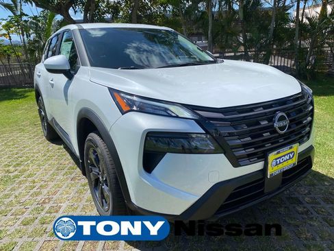 New 2026 Nissan Rogue SV FWD image 19