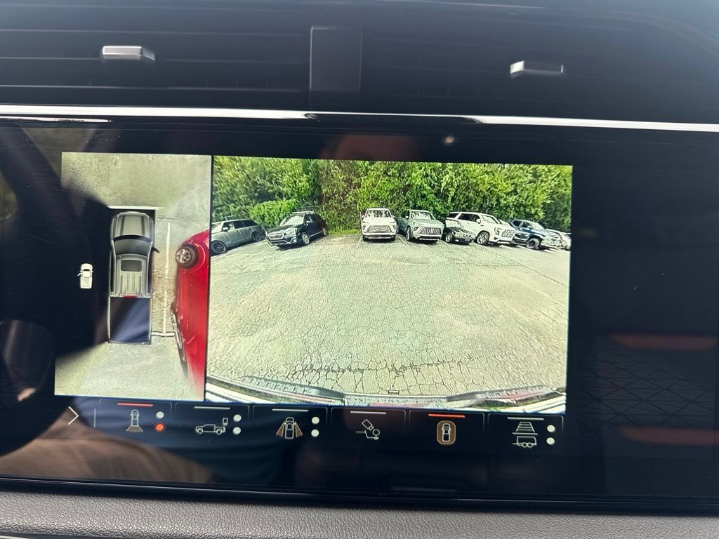 Certified 2024 GMC Sierra 1500 AT4 w/ Technology Package AWD/4WD image 13