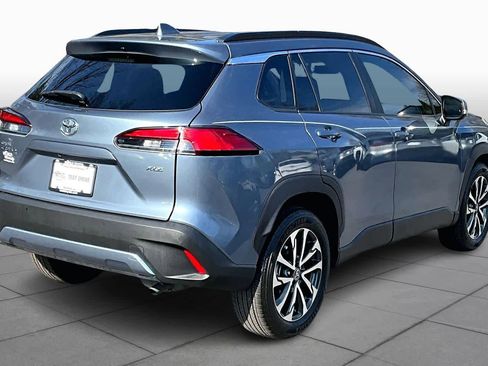 Used 2022 Toyota Corolla Cross XLE image 12