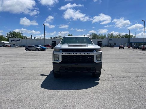 Used 2021 Chevrolet Silverado 2500 Custom w/ Custom Value Package AWD/4WD image 8