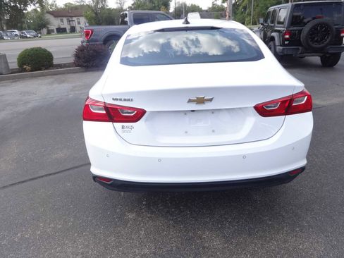 Used 2021 Chevrolet Malibu LS image 6